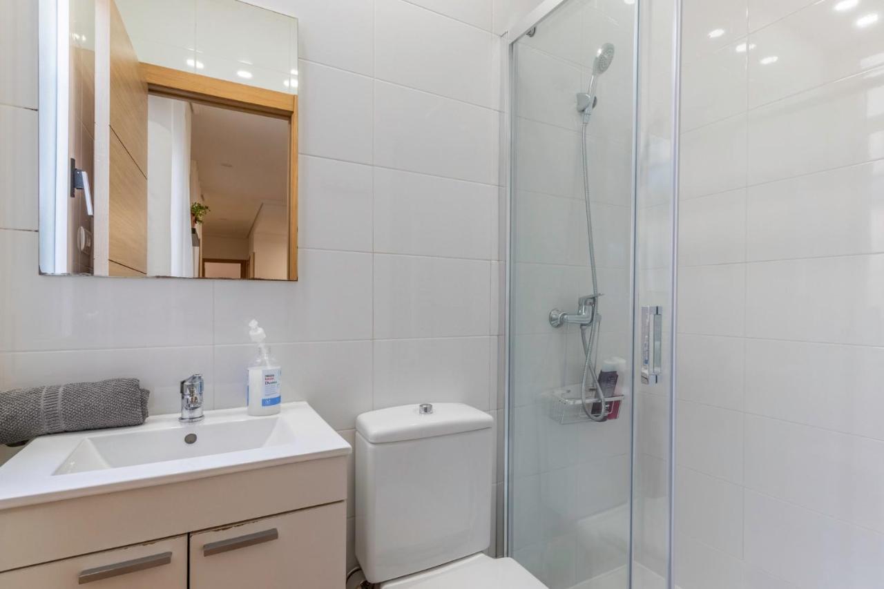 Apartamento Junto Al Guggenheim Con Parking Gratuito Bilbau Exterior foto